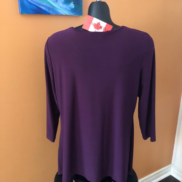 Beautiful purple top - Picture 4 of 6